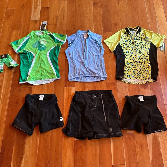 Women’s Cycling Clothes - 7 item set